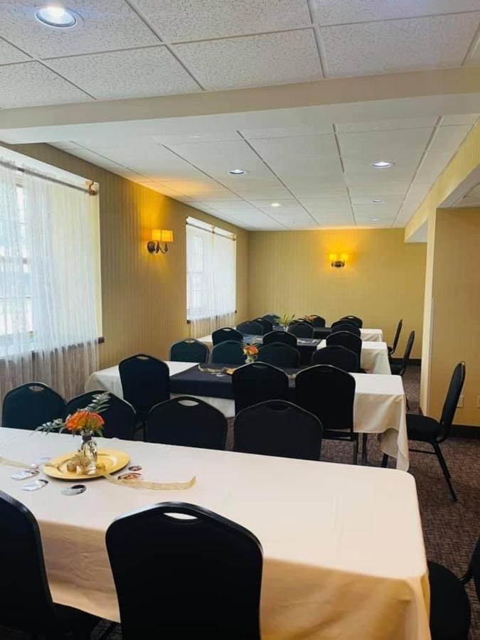 Senate Suites Extended Stay Hotel Topeka Eksteriør bilde