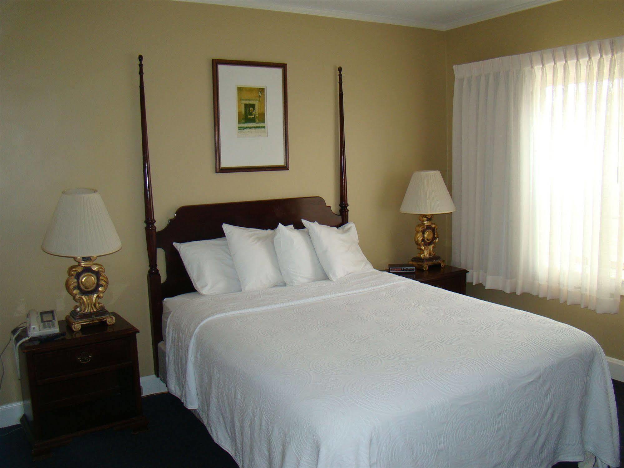 Senate Suites Extended Stay Hotel Topeka Eksteriør bilde