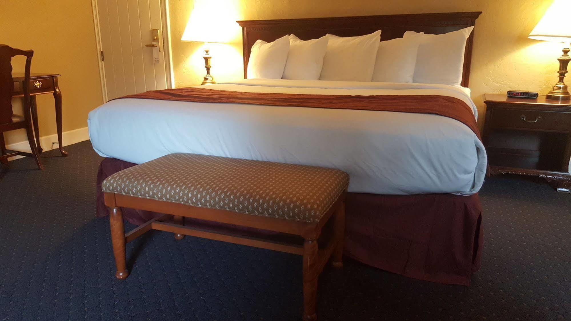 Senate Suites Extended Stay Hotel Topeka Eksteriør bilde