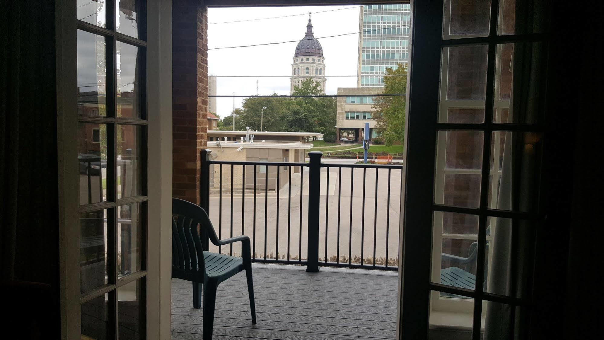 Senate Suites Extended Stay Hotel Topeka Eksteriør bilde